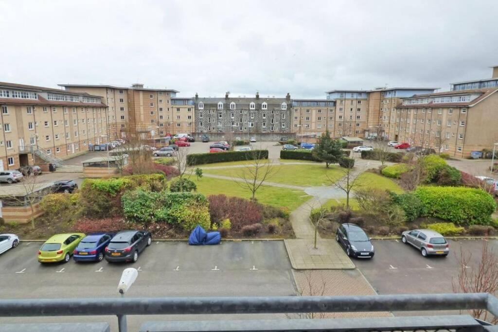 Comfortable, Self Contained 2 Double Beds Town Apartment Near Pittodrie Stadium Aberdeen Exterior photo